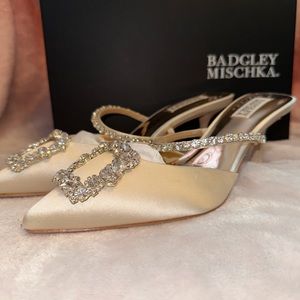 Badgley Mischka Flutter Pumps